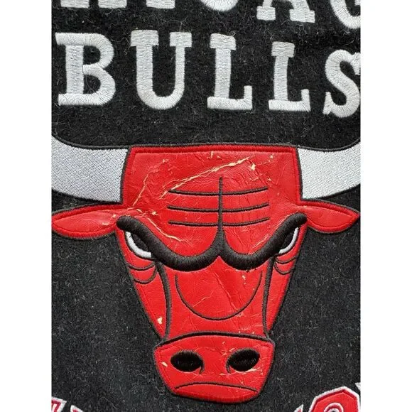 Vintage Rare Chicago Bulls NBA Championships Jacket Large Reversible *READ DES** - Picture 11 of 16